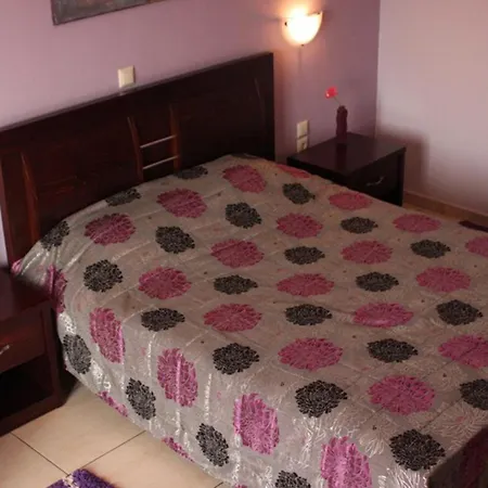 Lozitsi Hotel 3*